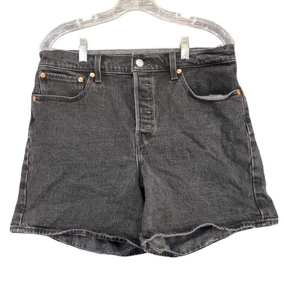 Levi's Women's Wedgie Jean Shorts Black Size 31 Button Fly 5 Pocket - Picture 1 of 14